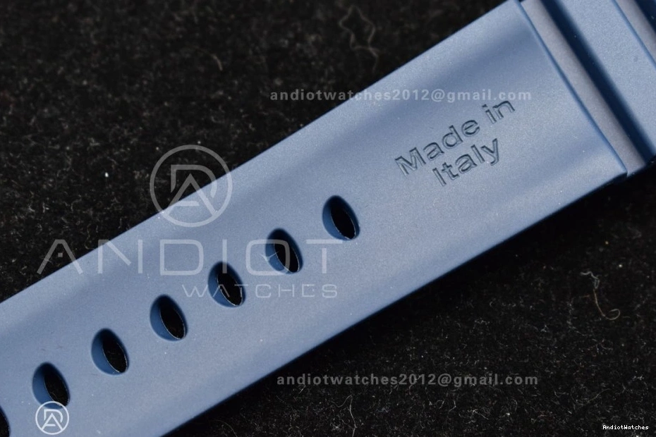 Dial W 439 Trendsetting P Best Carbotech SBF Blue 1:1 Blue Rubber Edition Strap PAM1232 on 0124